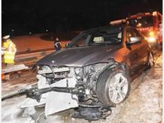 Der BMW war nach dem Unfall auf dem Georg-Brauchle-Ring nur noch Schrott. Der BMW war nach dem Unfall auf dem Georg-Brauchle-Ring nur noch Schrott.